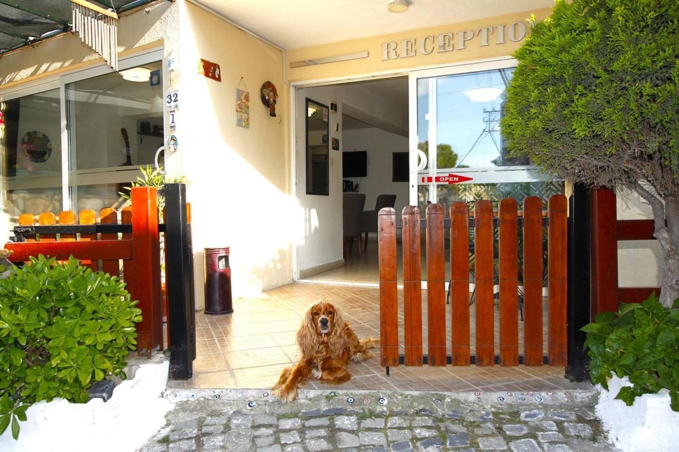 Bonapart Hotel Çeşme Exterior foto