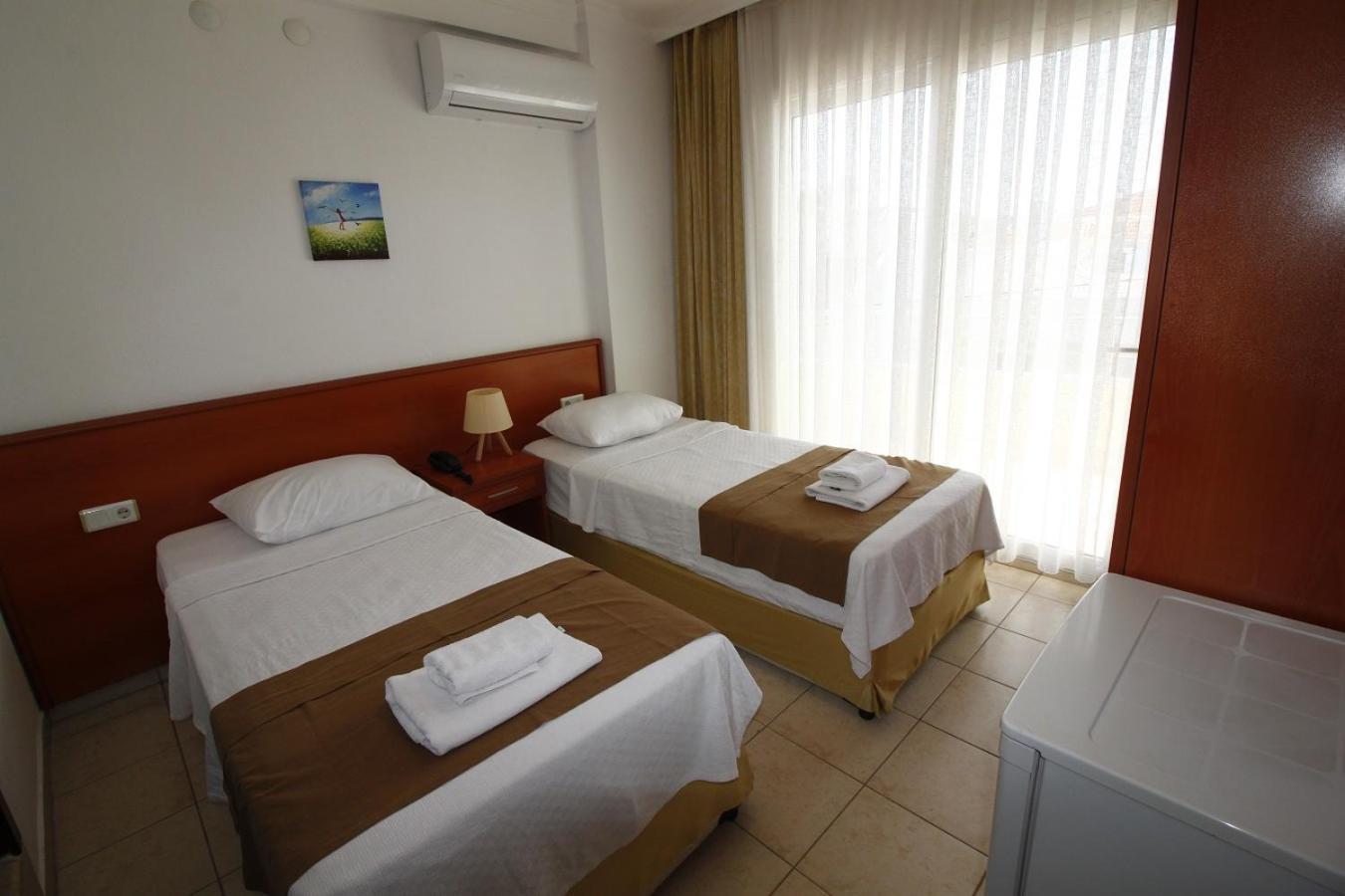 Bonapart Hotel Çeşme Exterior foto