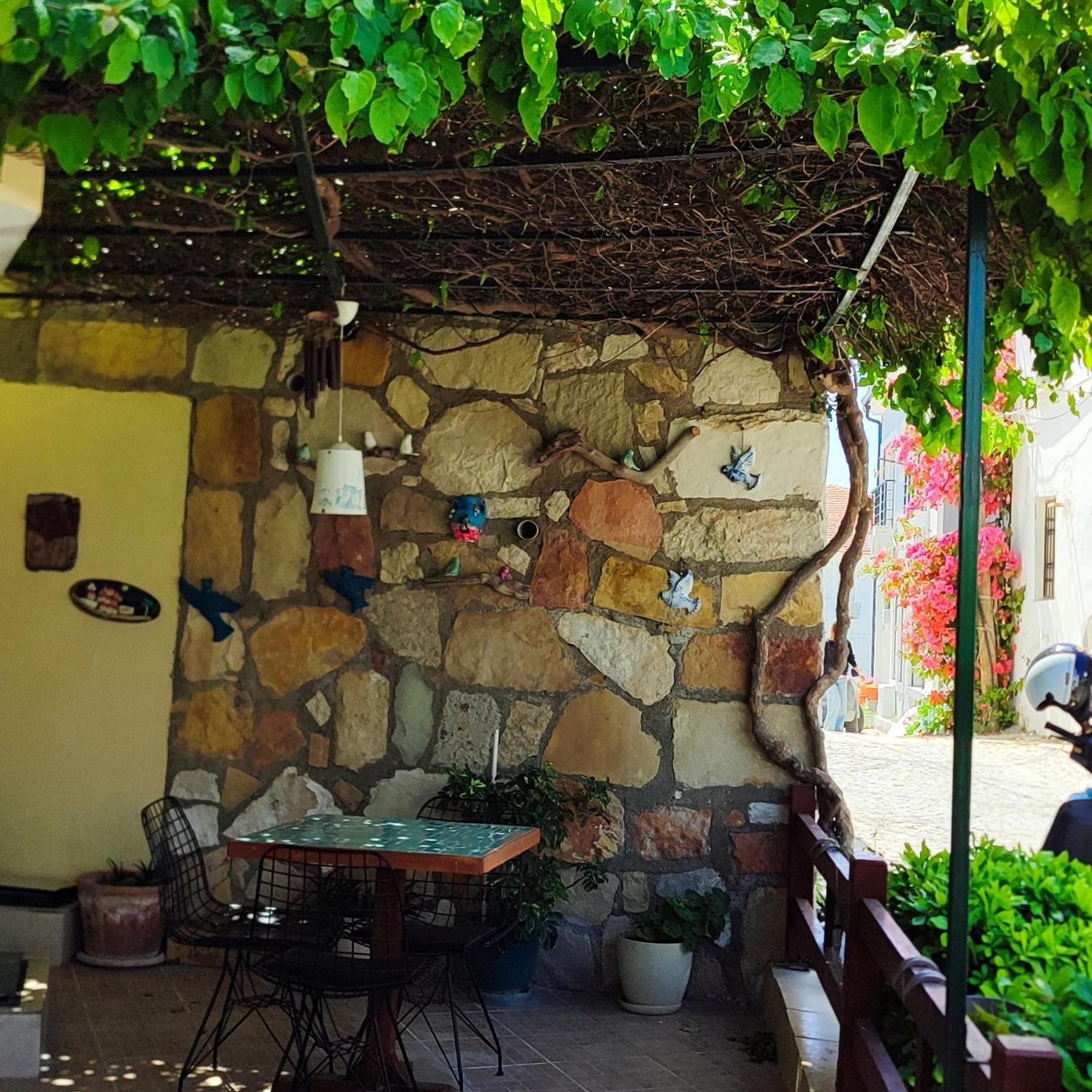 Bonapart Hotel Çeşme Exterior foto